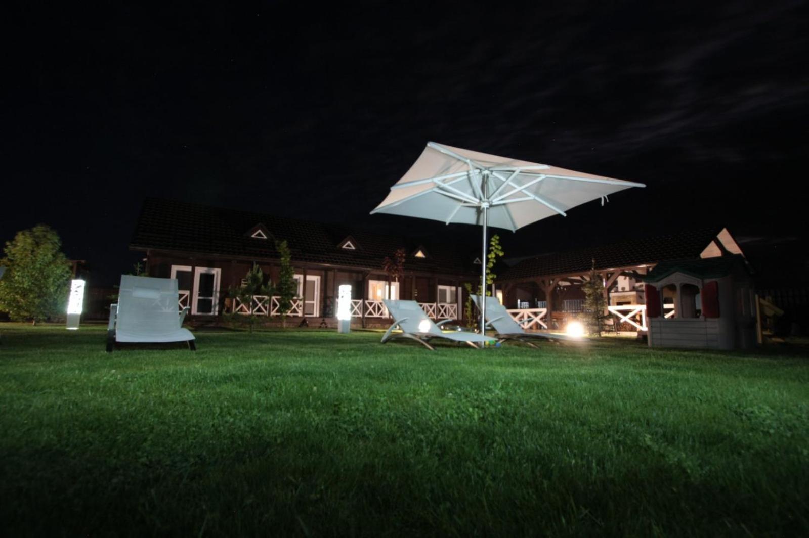 Ostrivky Hotel Svityaz' Exterior photo